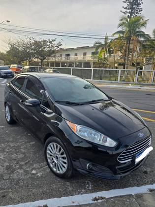FORD FIESTA 1.6 TITANIUM PLUS SEDAN 16V FLEX 4P POWERSHIFT